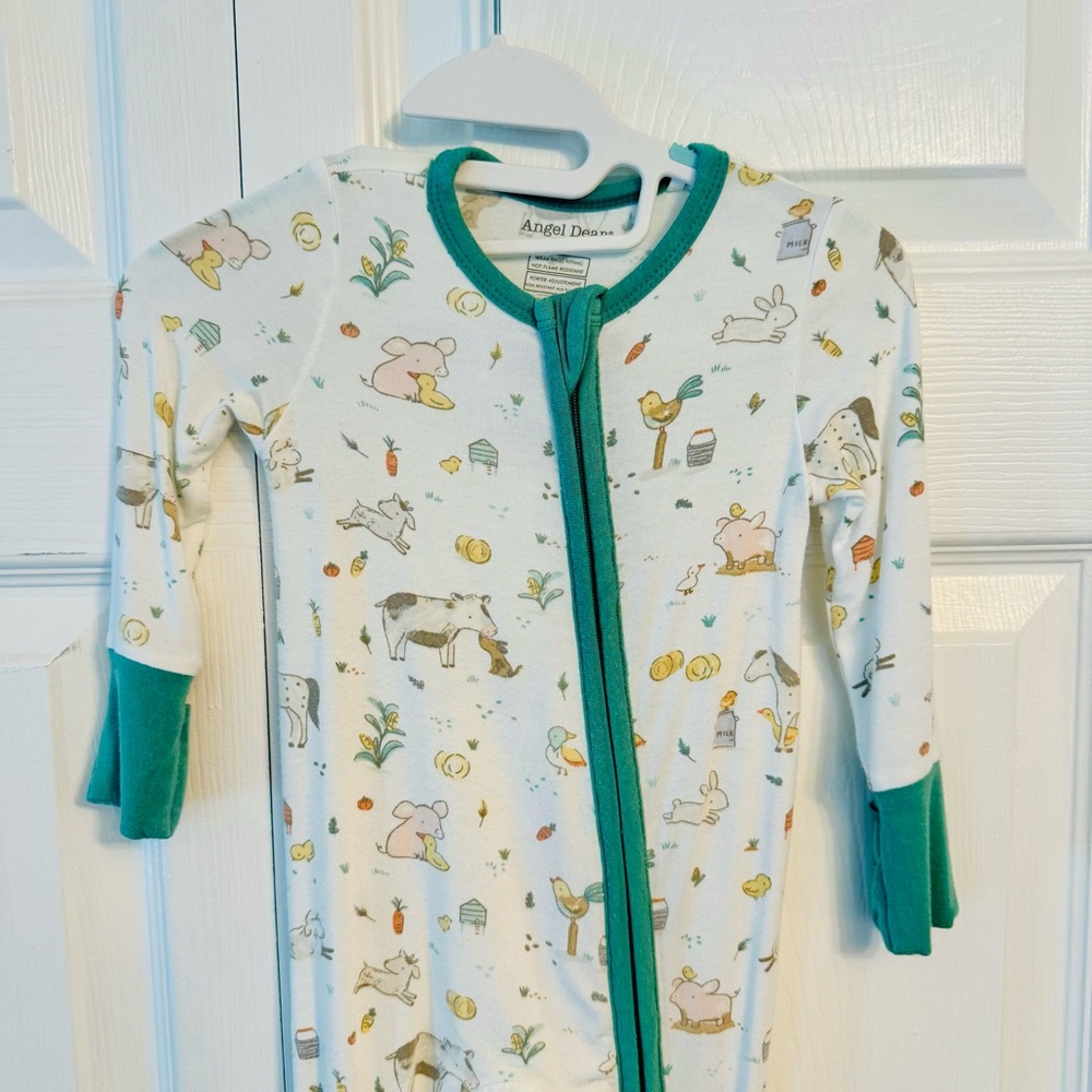 Angel Dear Convertible 2-way Zipper Romper, GUC, 3-6 months, farm animals